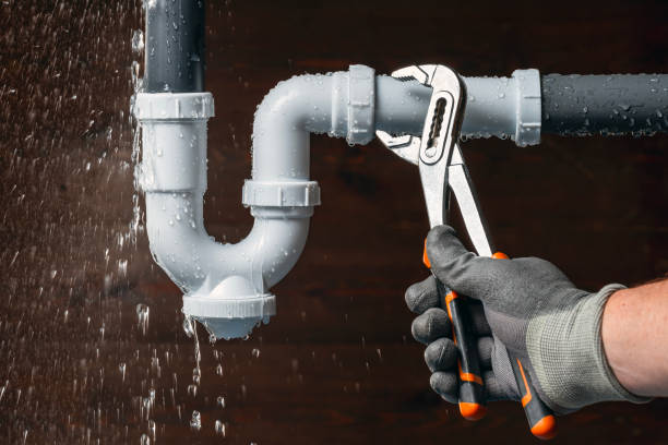 Professional Plumbing technician working in New Town, ND